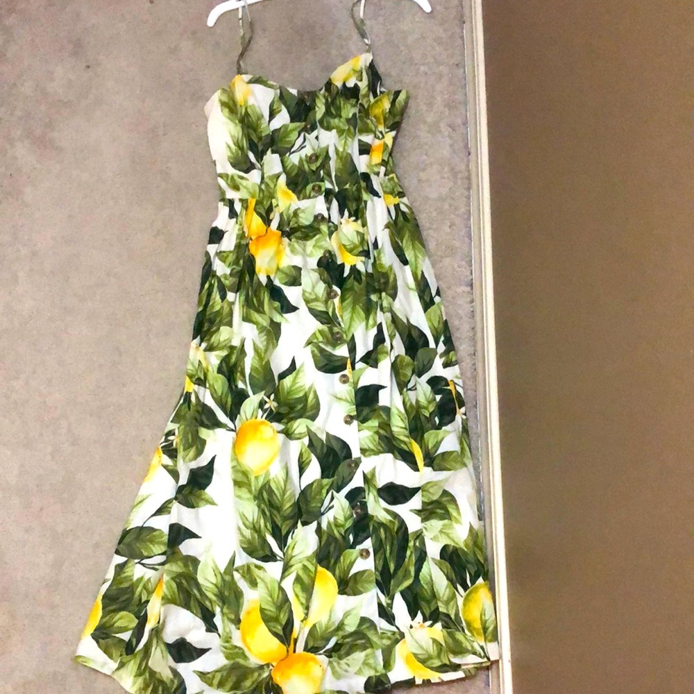 Cute lemon summer dress.